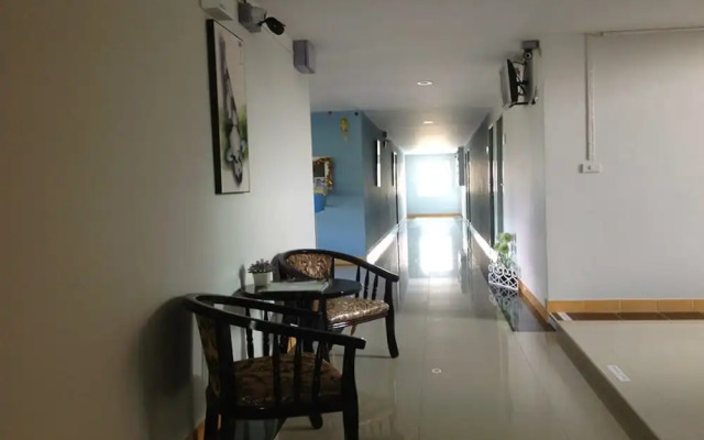 Siri Sothorn Apartment