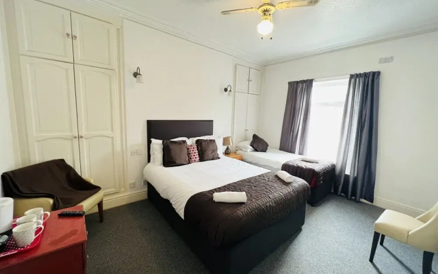 The Roadhouse Hotel