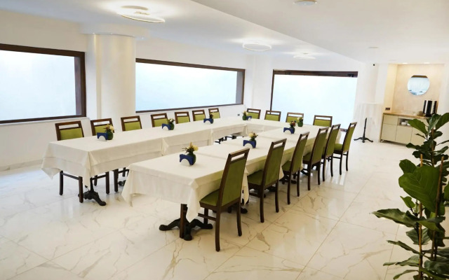 Mira Otel Alsancak