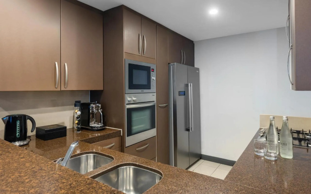 Meriton Suites World Tower