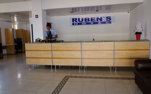Ruben's Hotel