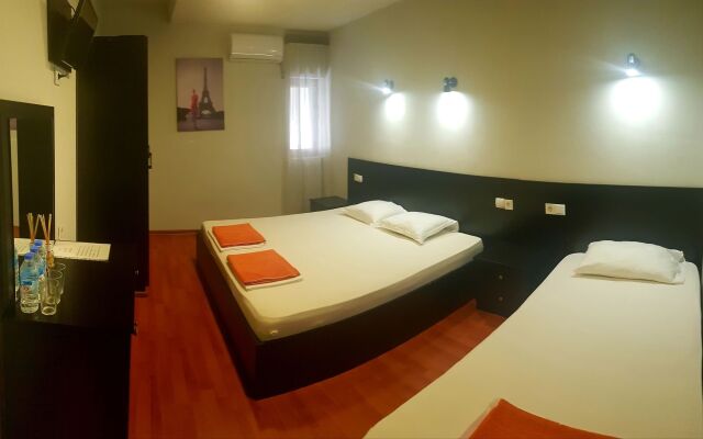 Voyage Hotel