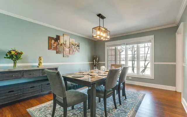 Bike & Kayak: Lakefront Prospect Heights Home