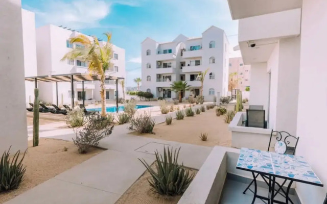 Ocean Condo in the center of Cabo S.L