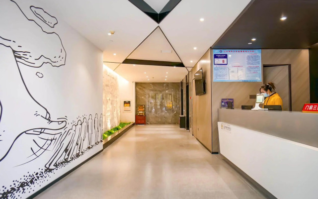 Jingmen California Apartment Hotel