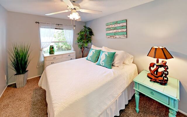 1465 Brier Home - 3 Br Home