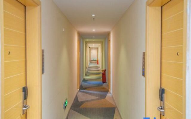 Wharton Chain Hotel