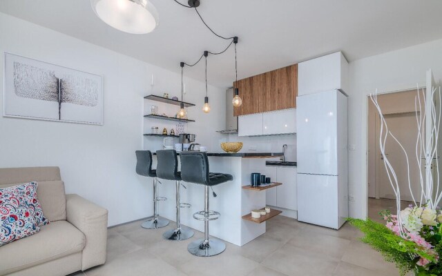 Awesome Home in Novigrad With Jacuzzi, Wifi and 3 Bedrooms