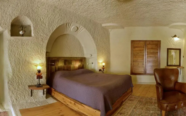 Seki Cavusin Suite
