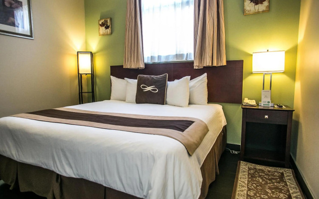 Pointe Plaza Hotel