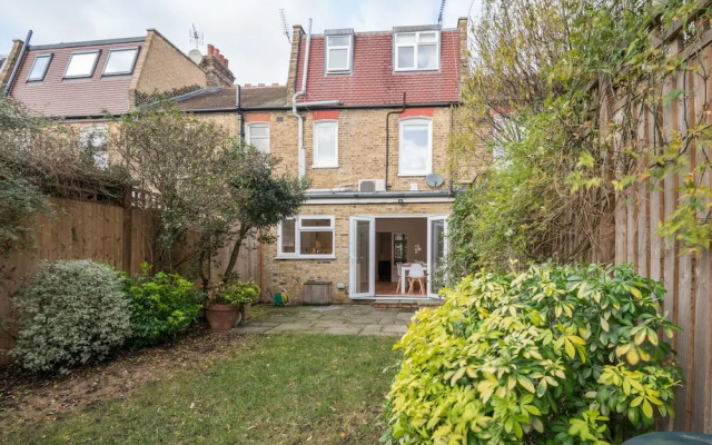 Heavenly Hammersmith Home by the River Thames