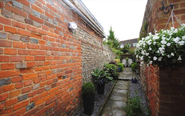 Number 26 , Chichester 355886