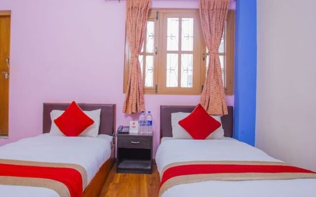 OYO 414 Hotel Om