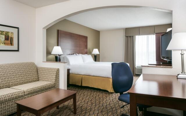 Holiday Inn Express Hotel & Suites Clinton by IHG