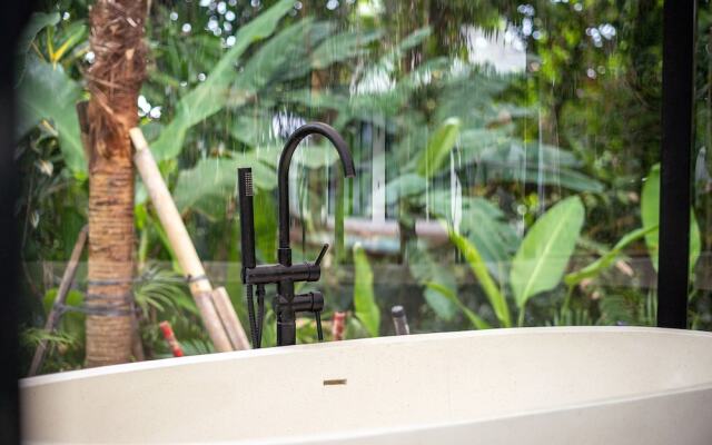 Hutan Villa by EVDEkimi Ubud - Longer Stay Extra Perks