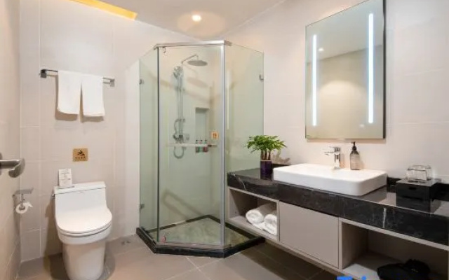 HanTing Hotel (Lincang Yun County Bus Station) – Bathroom – Lincang
