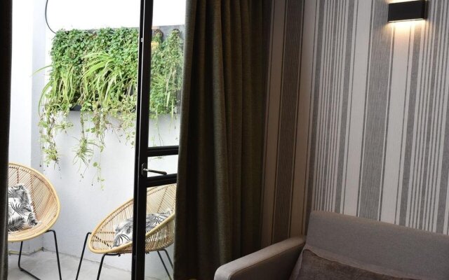 Adva Boutique Hotel