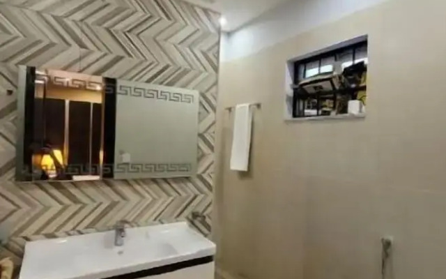 Palm Tree Hotel & Luxury Suites