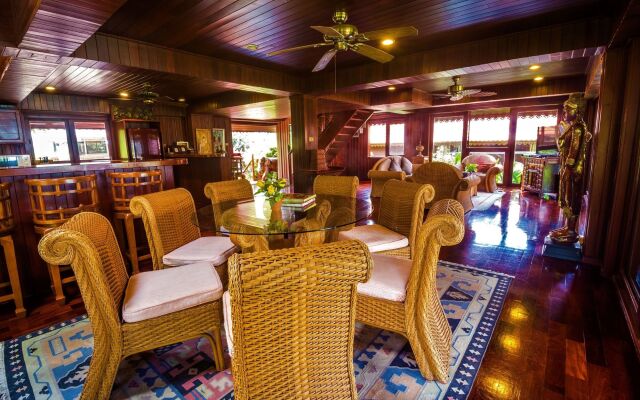 Erawan Villa Hotel