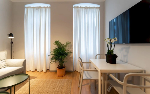 Pretty and Modern Apartment - Close TO Center