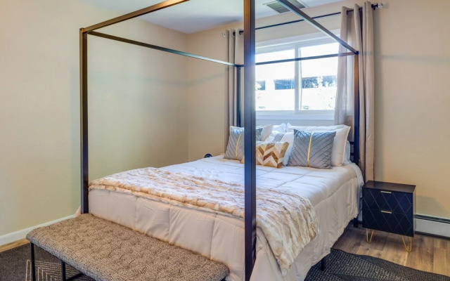Near Downtown: Spacious Casper Getaway w/ Deck