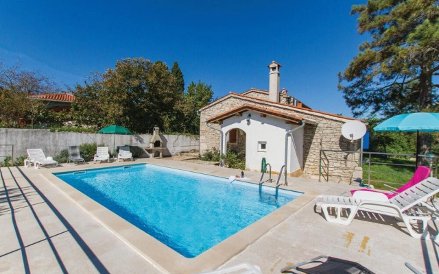 Nice Home in Martinjski With Wifi and 3 Bedrooms