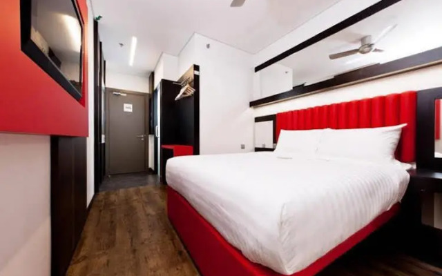 Grand Centrepoint Hotel