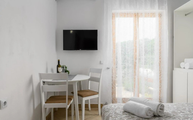 Apartments Drenje