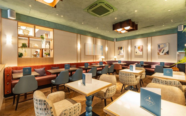 DoubleTree by Hilton London Victoria