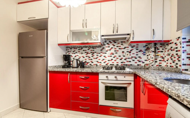 Central and Convenient Flat in Sisli