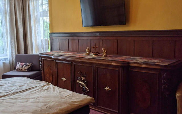 WeisseVilla Friedrichsbrunn Fewo EMPIRE