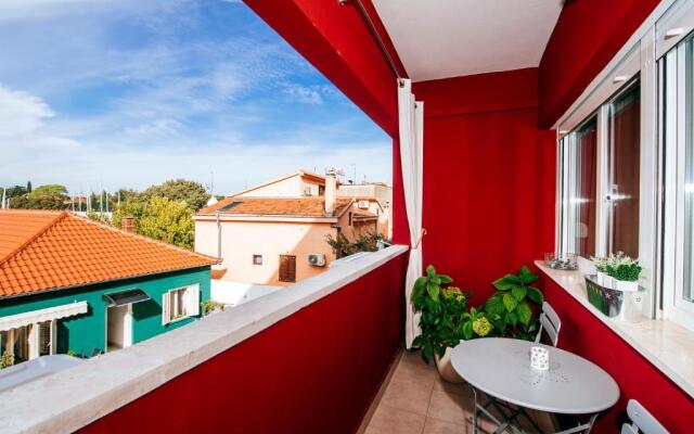 Marina Bay Apartment