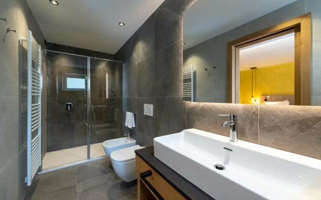 Lido Hotel & Apartments