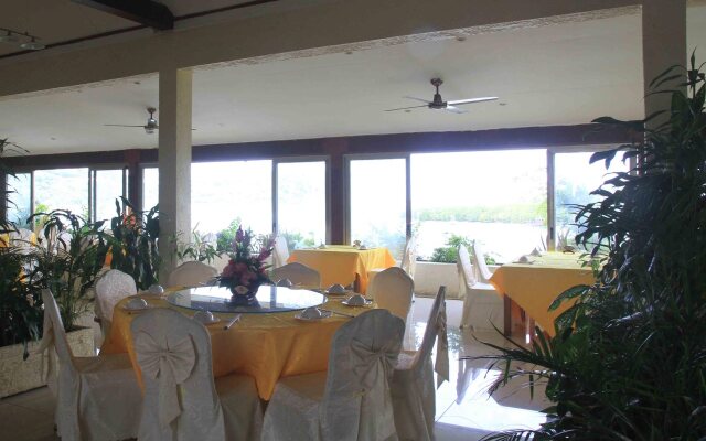 Golden Port Hotel