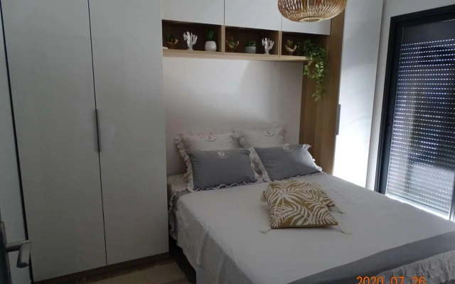 Proche Pézénas, très bel appartement, commerces