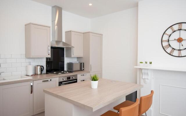 Beautiful 1 Bedroom Apartment in Hereford House