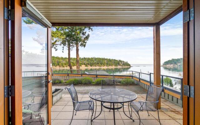 Mayne Island Resort