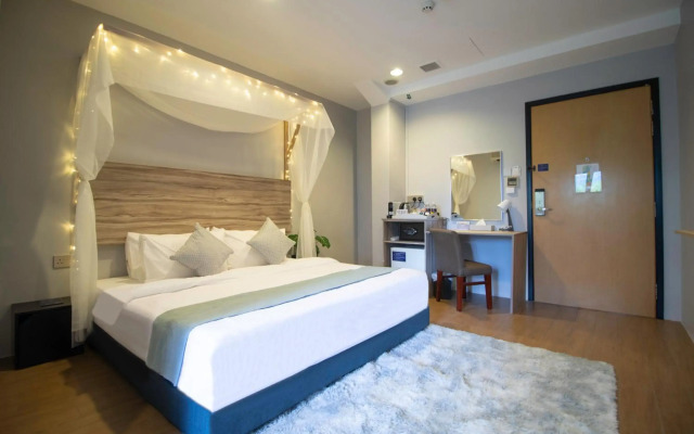 Victoria Hotel, a NuVe Group Collection
