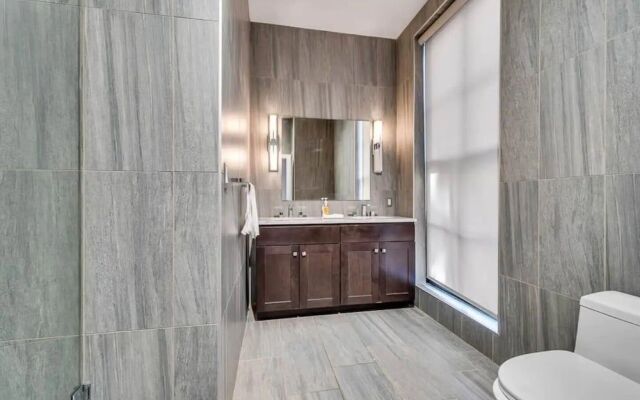 LUXURIOUS Condo Elevator Parking