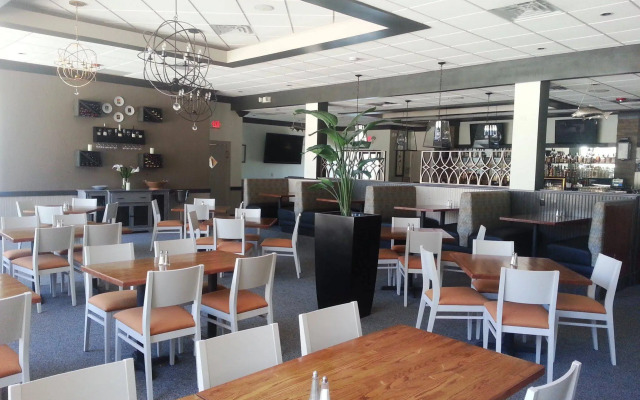 Holiday Inn Westbury - Long Island by IHG