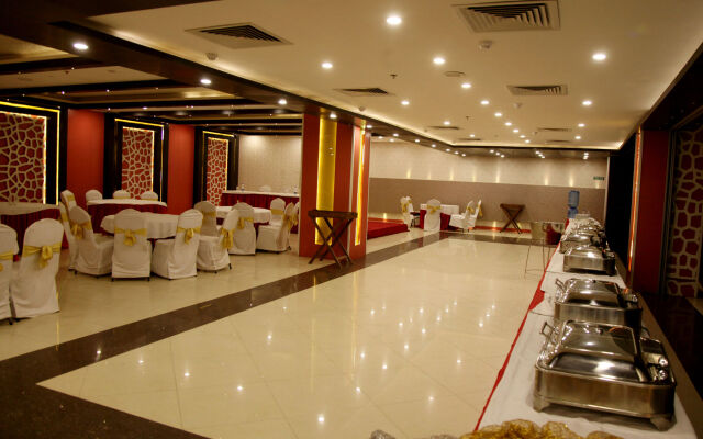 OYO Premium Allahabad Civil Lines