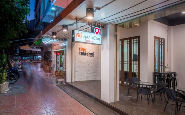 Tiny Taladnoi Hostel