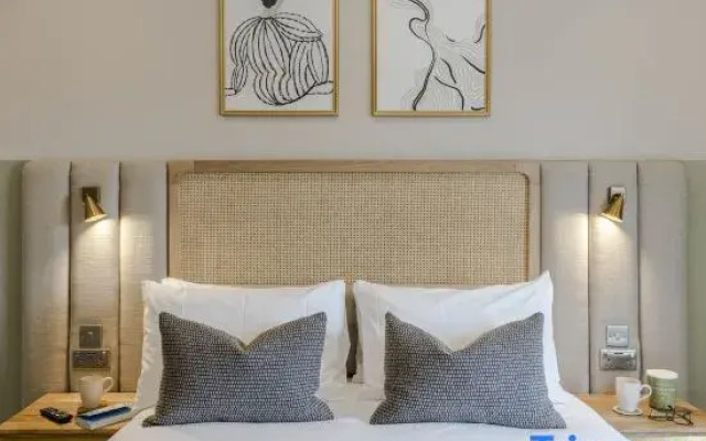 Shepherds Bush | 1 Bed Duplex