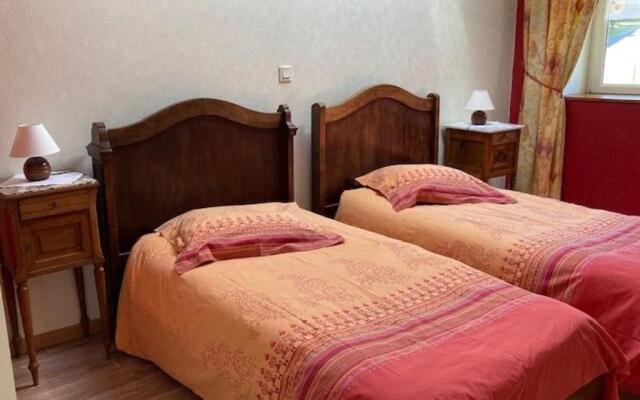 Gîte Buxières-sous-les-Côtes, 6 pièces, 10 personnes - FR-1-585-7