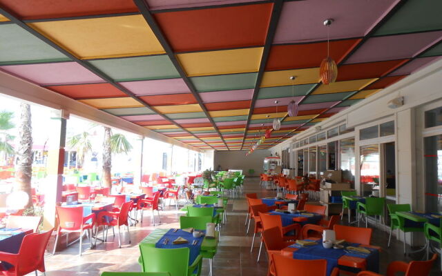 Side Win Hotel