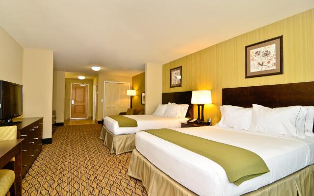 Holiday Inn Express and Suites Williston, an IHG Hotel