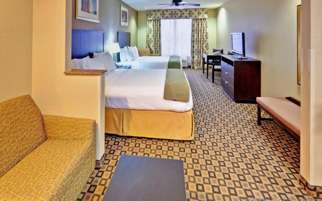 Holiday Inn Express Clinton by IHG