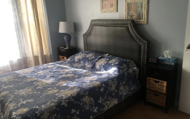 At The Harbourfront B&B