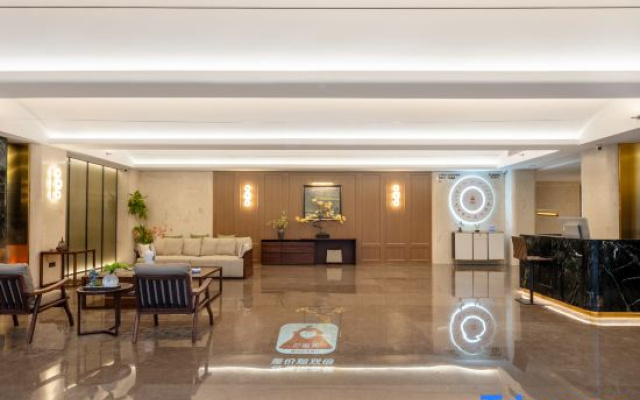 Yayue Hotel (Pujiang Station)