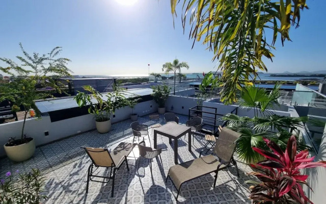 The Rooftop Condo by Acomodo